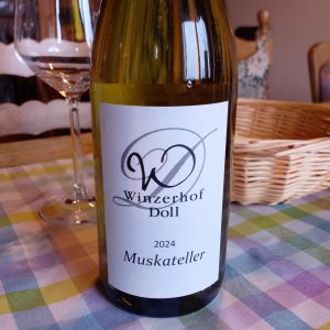 24er Muskateller Qualitätswein halbtrocken 0,75L